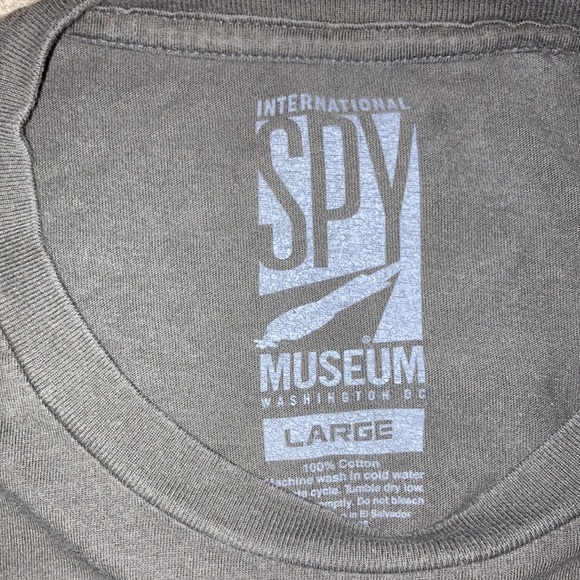International spy museum DC adult large shirt - Picture 2 of 2
